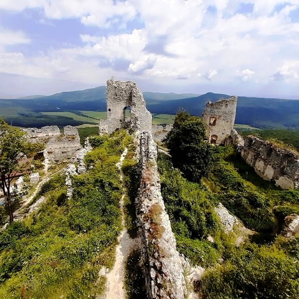 Katkin všemír